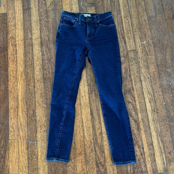 Madewell Denim - Sz 24 Madewell Mid Rise Skinny Jean dark wash